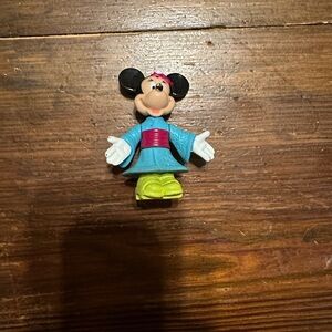 Disney Minnie Mouse in Blue and Pink Kimono Figure